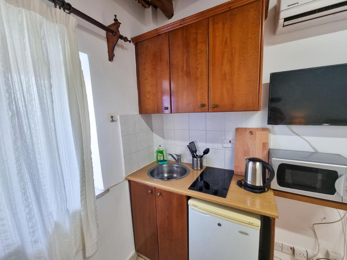 Athena'S Pool Oasis Apartamento Skarinou Exterior foto